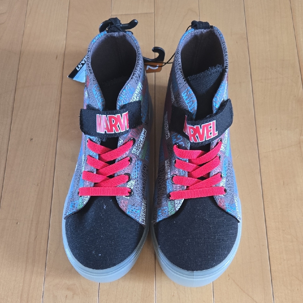 Marvel Light Up Kids Sneakers size 2